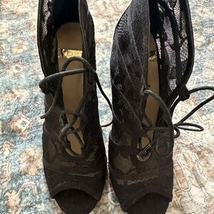 Yoki Black Lace-Up Heels